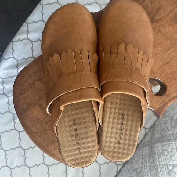 Kelsi Dagger Brooklyn Hobby Studded Leather Clogs - Picture 6 of 7